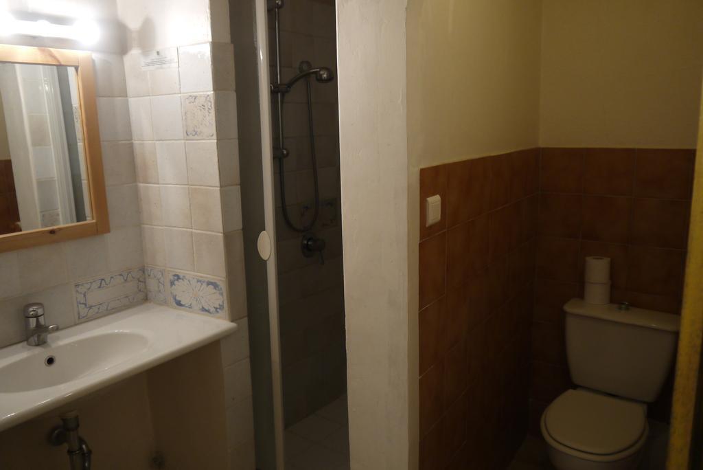 Auberge Des Seguins Buoux Δωμάτιο φωτογραφία