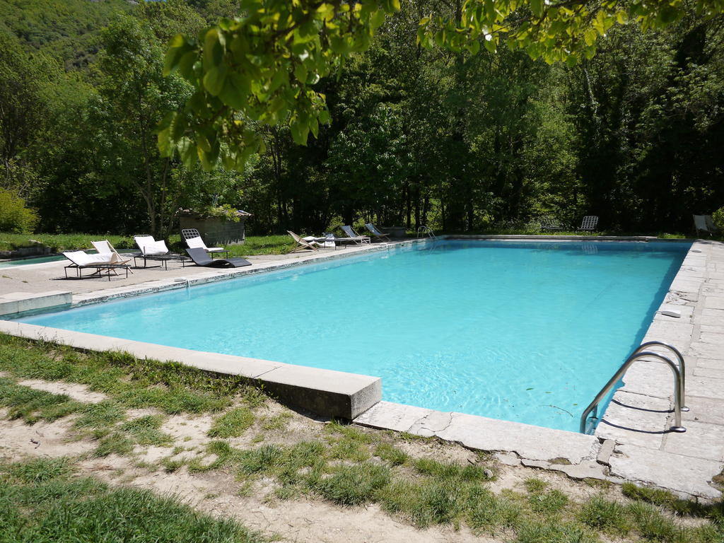 Auberge Des Seguins Buoux Εξωτερικό φωτογραφία